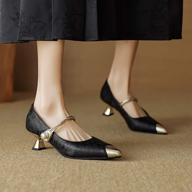 Novara™ | Savana Kitten Heels