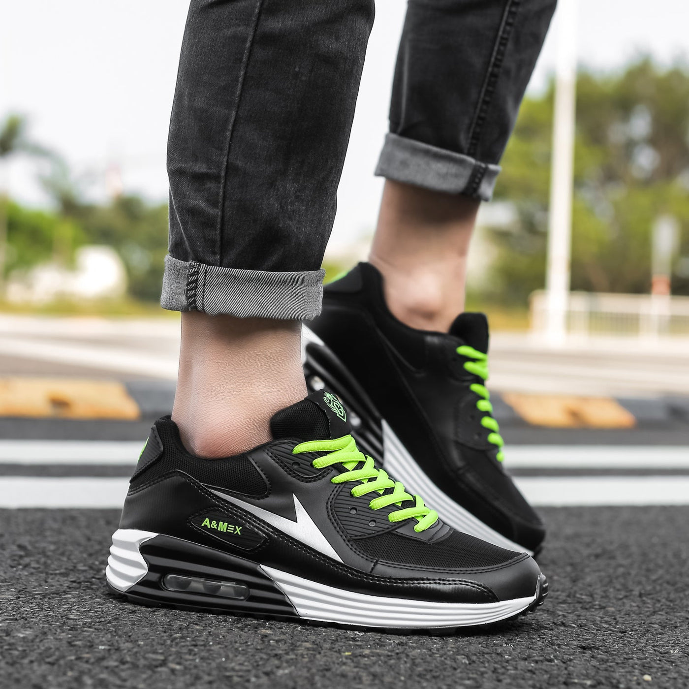 Novara™ | Evron Sneakers