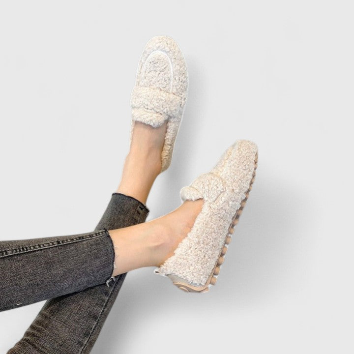 Novara™ | Warm slippers with an elegant design