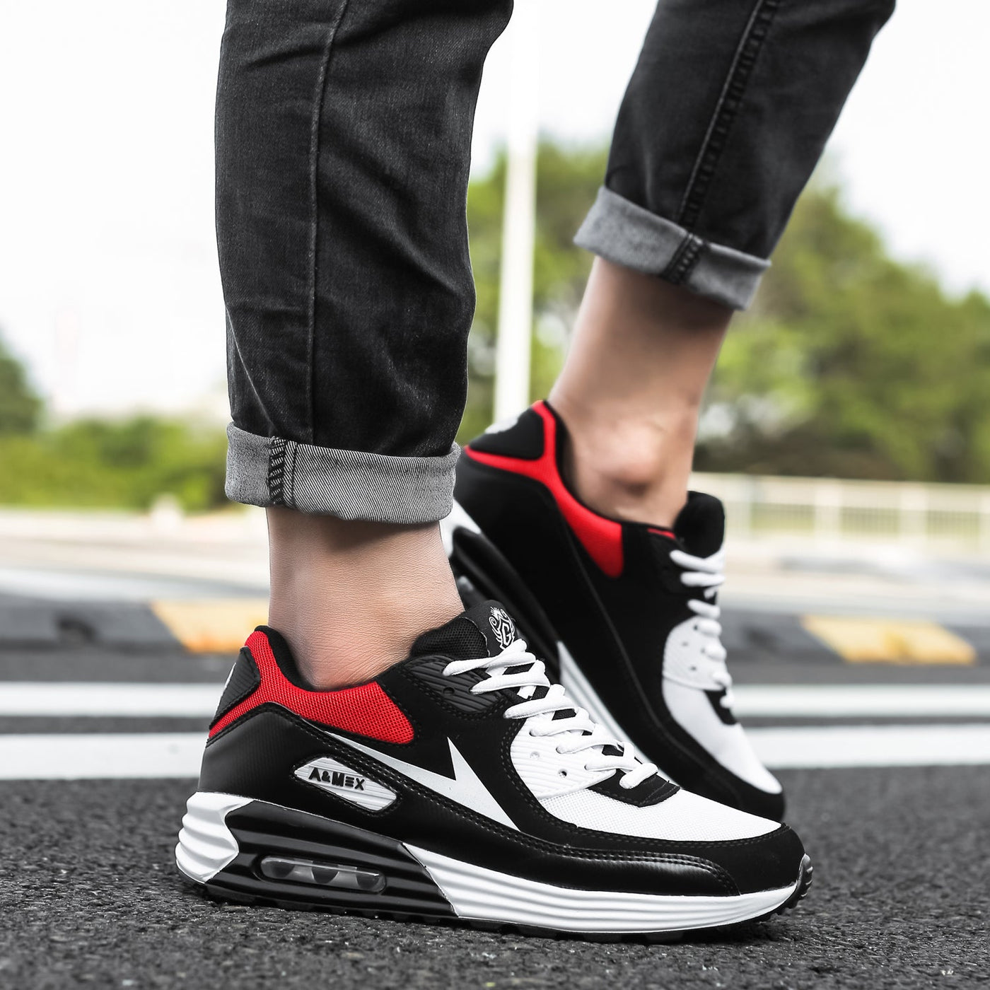 Novara™ | Evron Sneakers