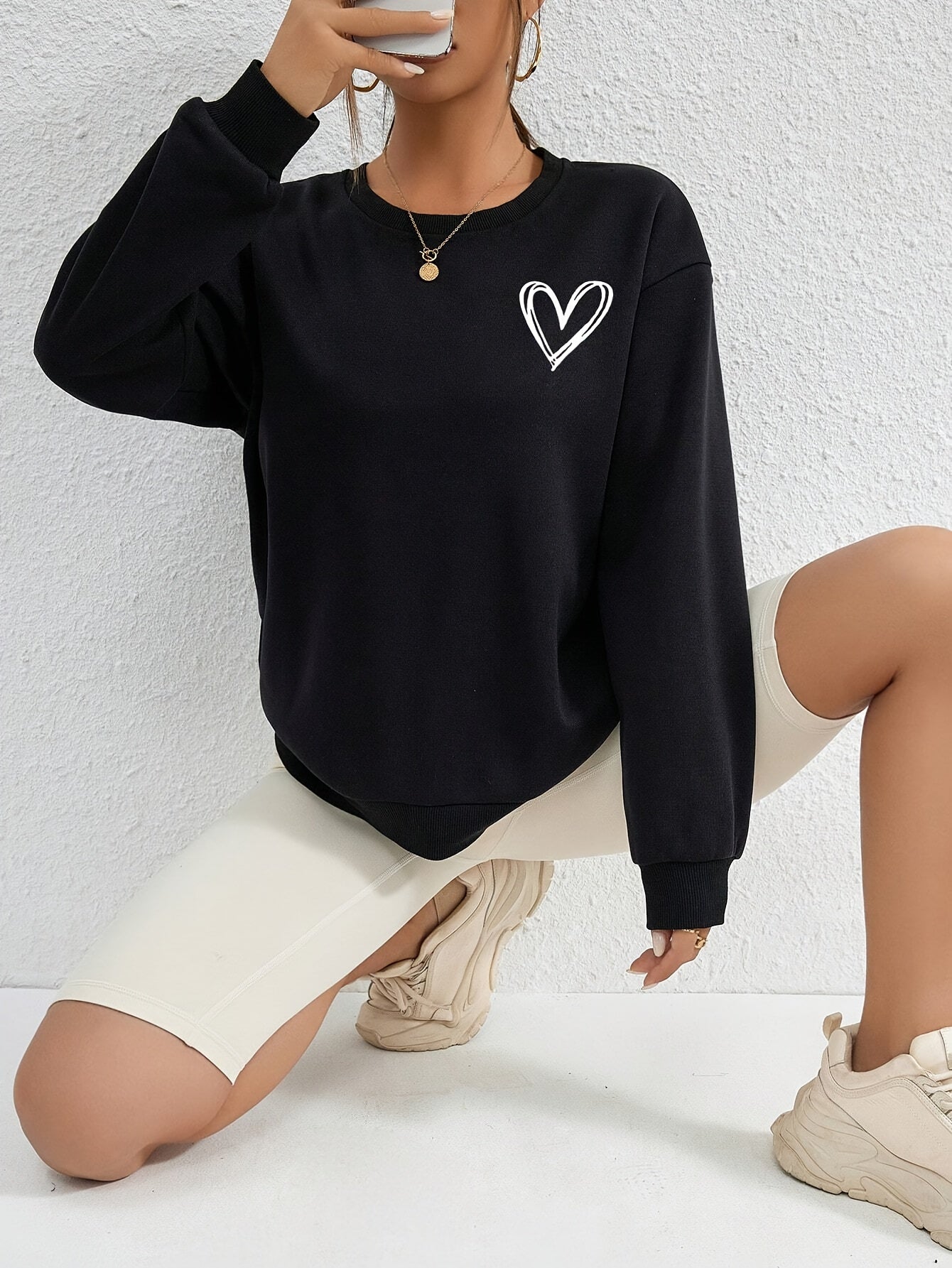 Novara™ - Minimalist Cozy Sweatshirt